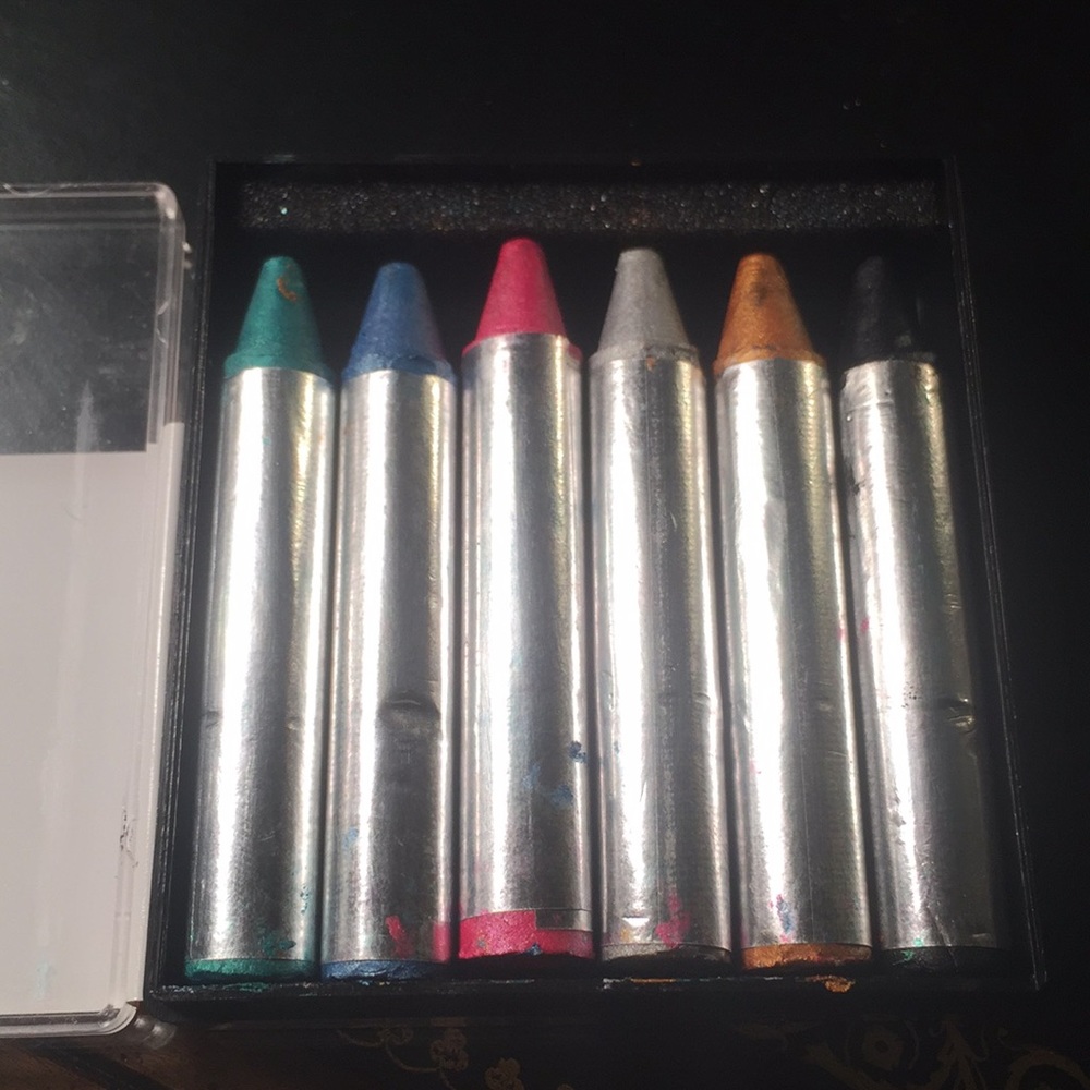 Free people face paint - Picture 2 of 5